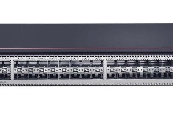 Huawei CloudEngine CE6881‑48S6CQ‑F Switch